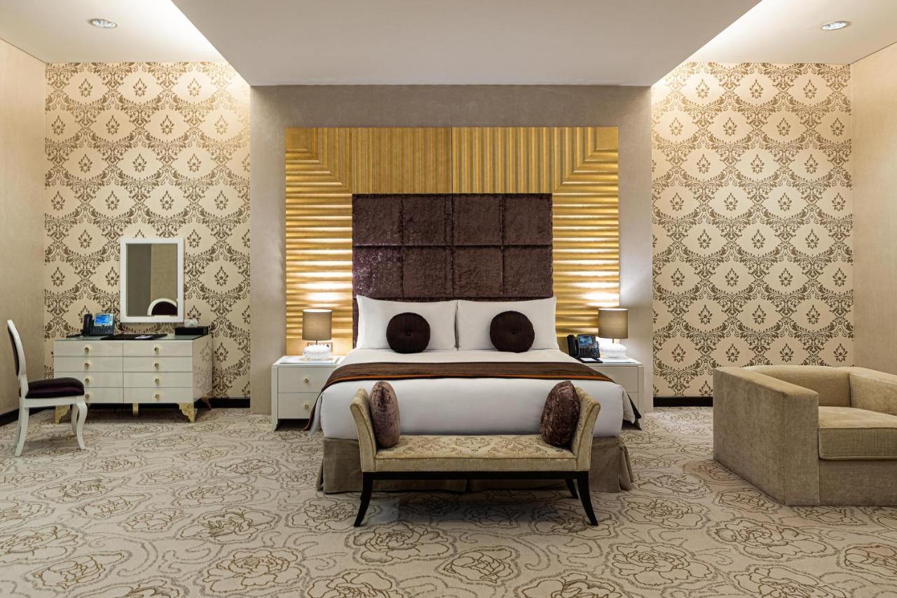 Crowne Plaza Riyadh - Rdc Hotel & Convention By Ihg Dış mekan fotoğraf A bedroom at the hotel