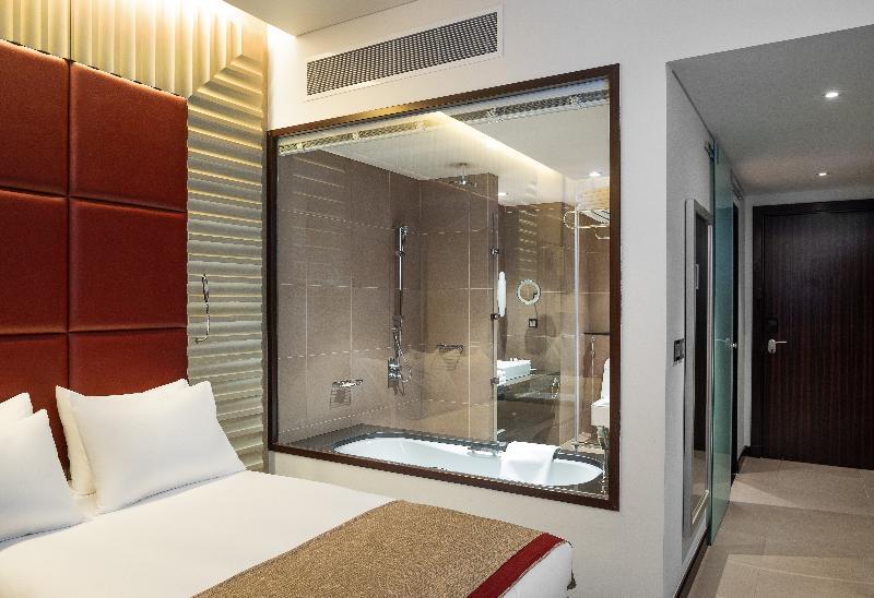 Crowne Plaza Riyadh - Rdc Hotel & Convention By Ihg Dış mekan fotoğraf A room at the hotel
